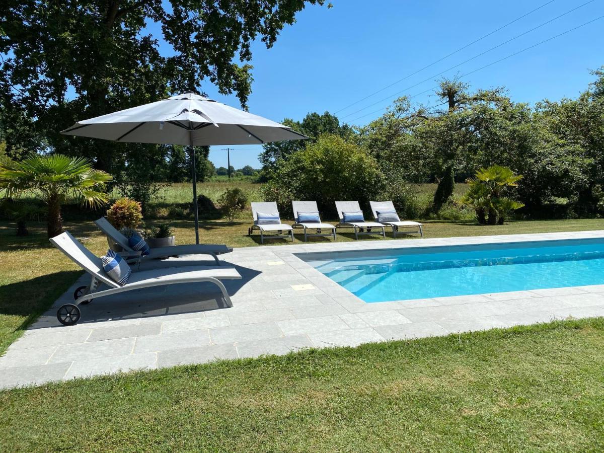 Hotel Aou Saintou Morlaas Exterior foto